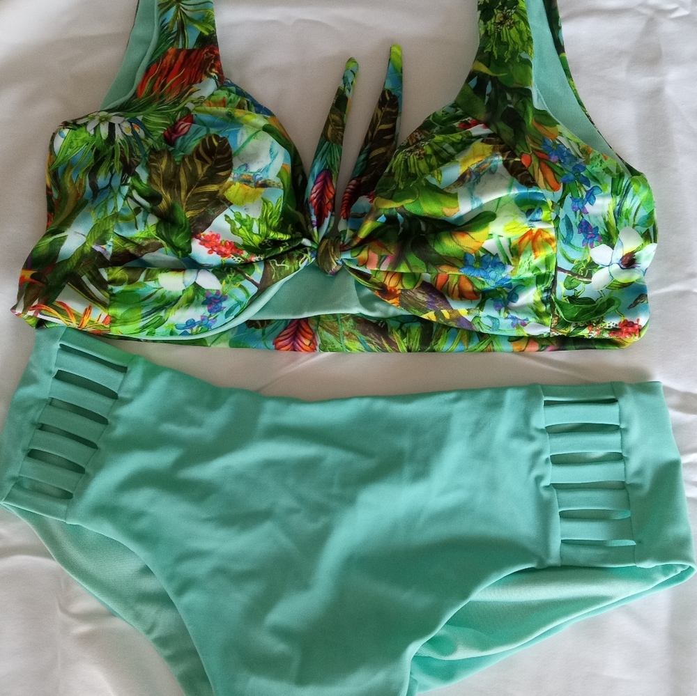 👙 swimsuit - Picture 2 of 5